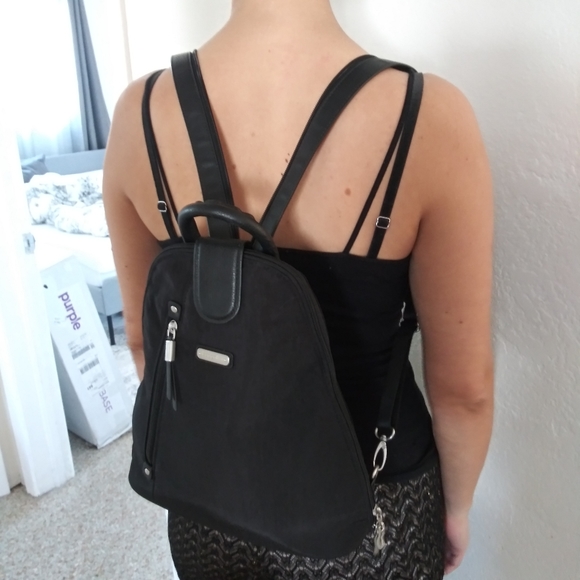 NWT BAGGALLINI METRO BACKPACK SLING BAG - Picture 10 of 15